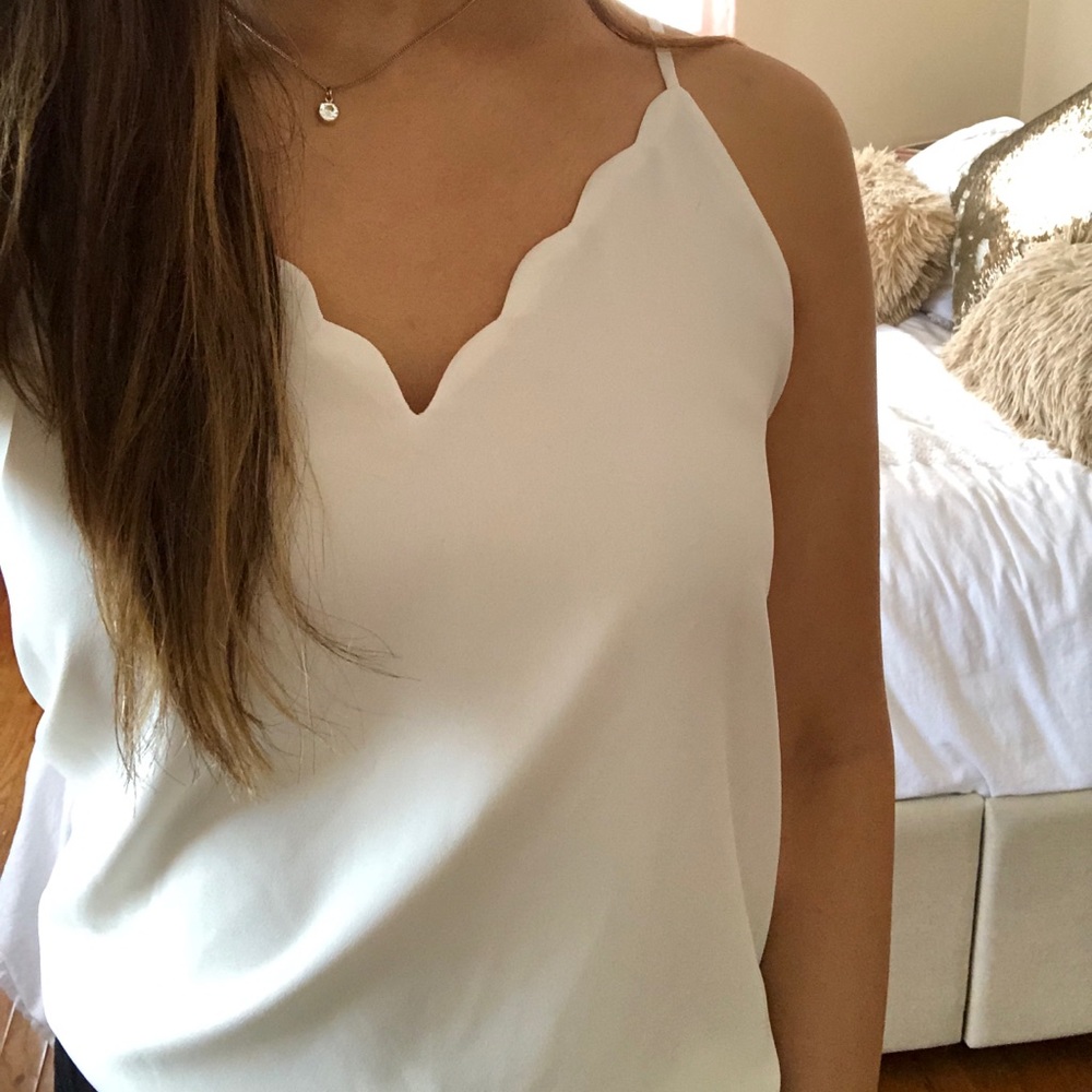 Basic white scalloped V-neck cami